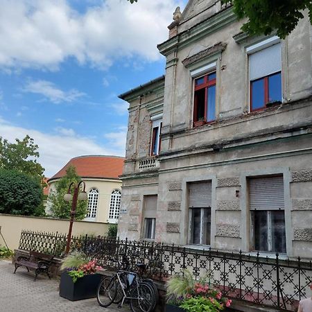 Holdfeny Apartman Siófok Buitenkant foto