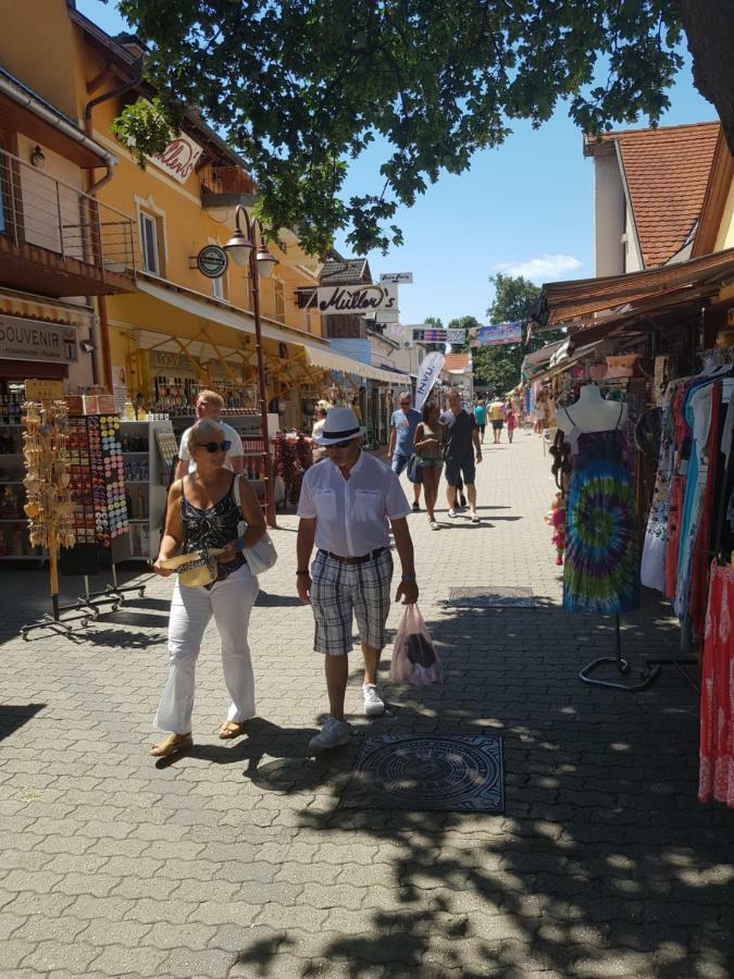 Holdfeny Apartman Siófok Buitenkant foto